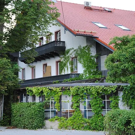 Restaurant Forstwirt Hotell 3*